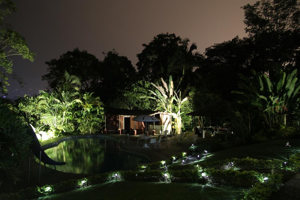 El Jardín de los Colibríes - Pereira, Risaralda Villa Exterior foto